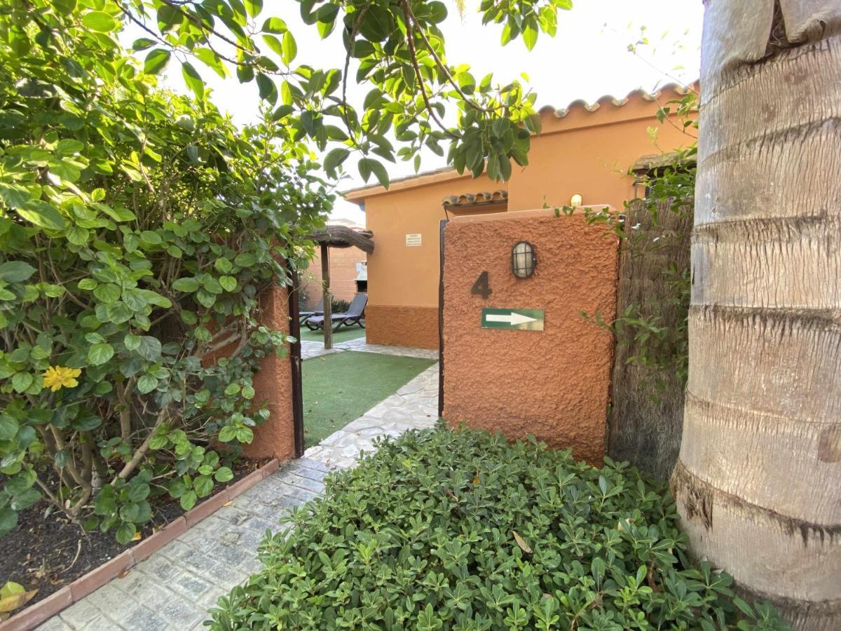 Casa Bungalows Con Jardin Privado Y Piscina Compa كاديز المظهر الخارجي الصورة