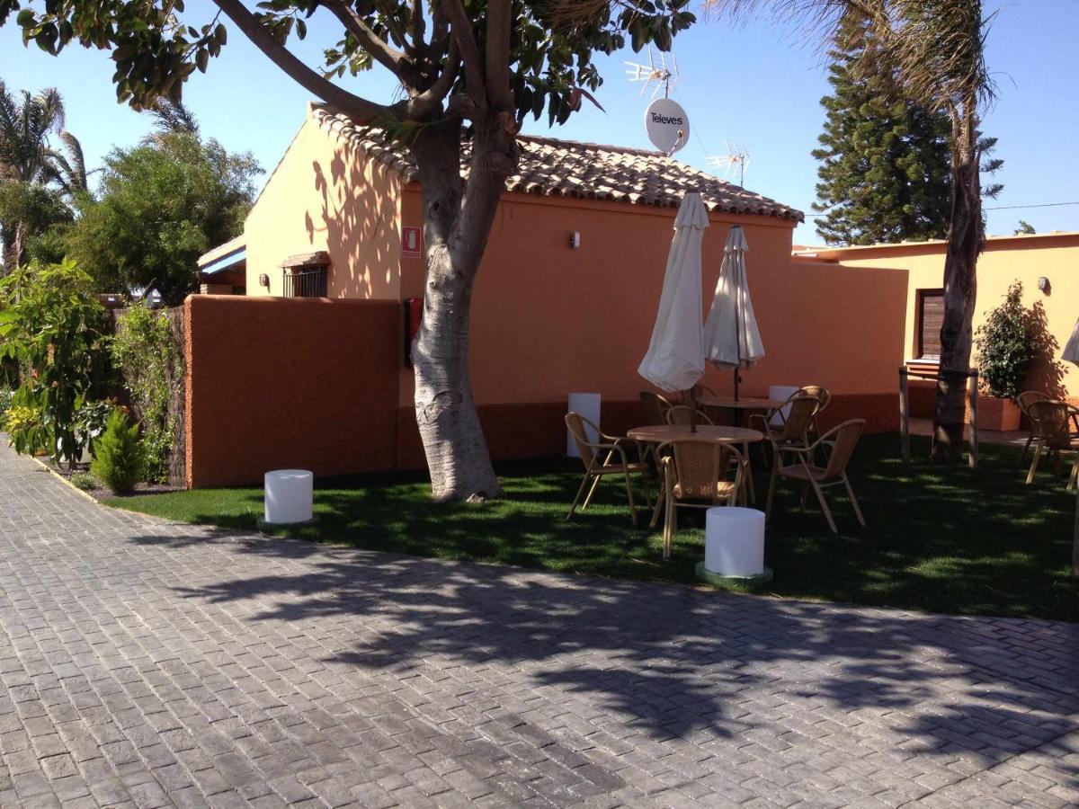 Casa Bungalows Con Jardin Privado Y Piscina Compa كاديز المظهر الخارجي الصورة